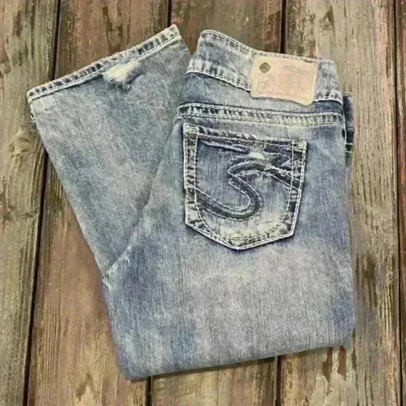 SILVER Suki Jeans - Mid-Rise, Classic Stretch, Bootcut -
Size 30/31 - Picture 1 of 8